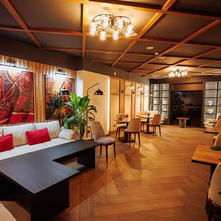 Aurum Garden Hotel 奇姆肯特 外观 照片