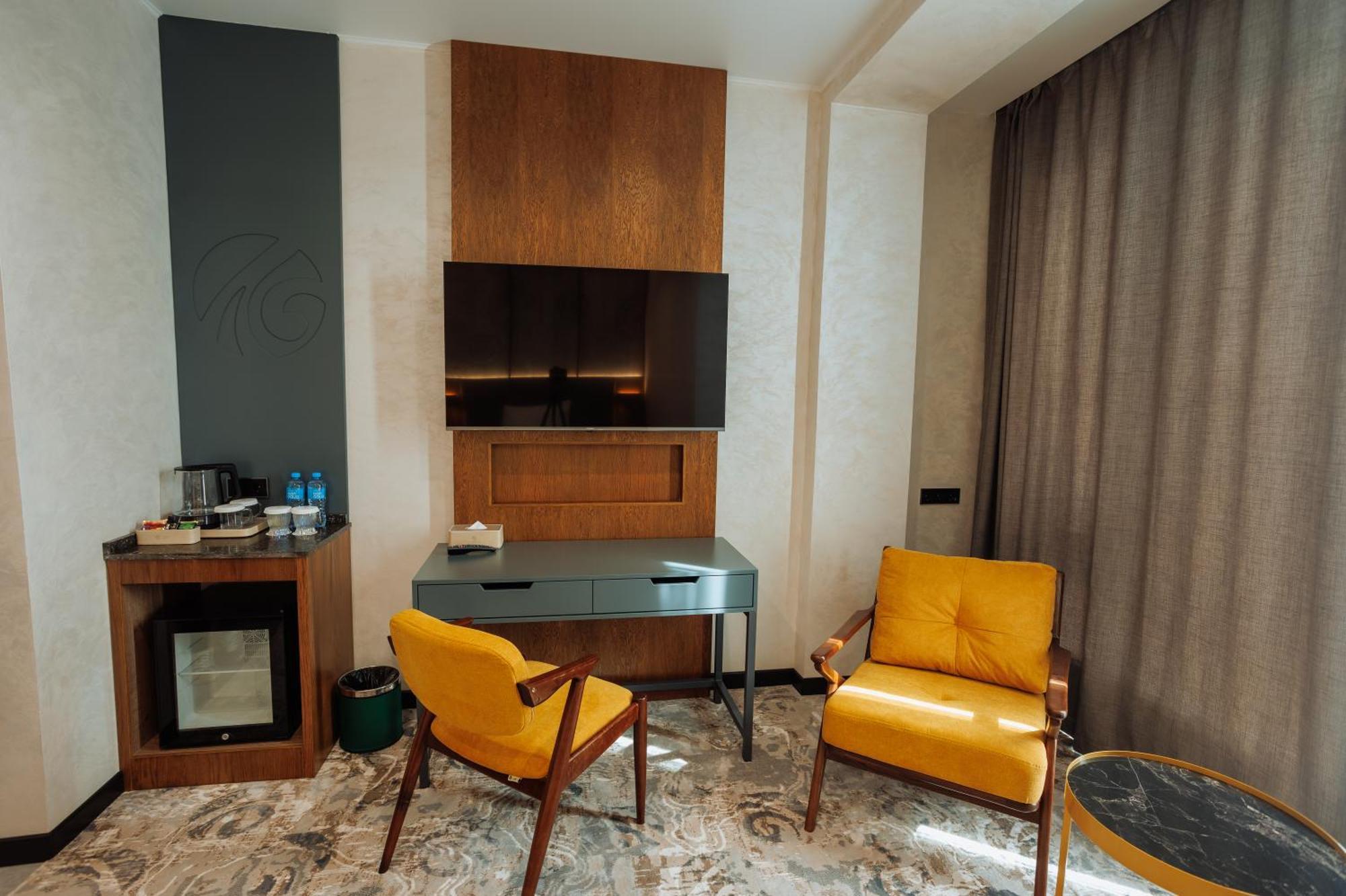Aurum Garden Hotel 奇姆肯特 外观 照片