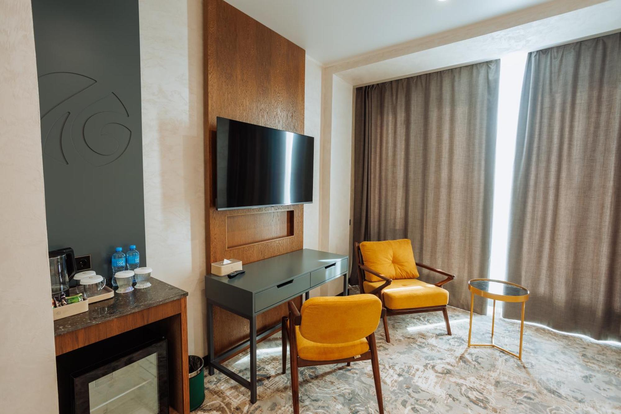 Aurum Garden Hotel 奇姆肯特 外观 照片