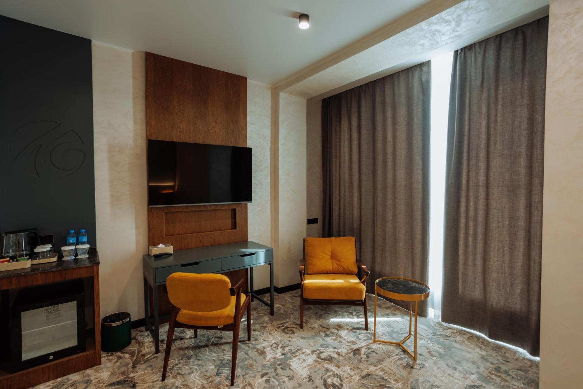 Aurum Garden Hotel 奇姆肯特 外观 照片