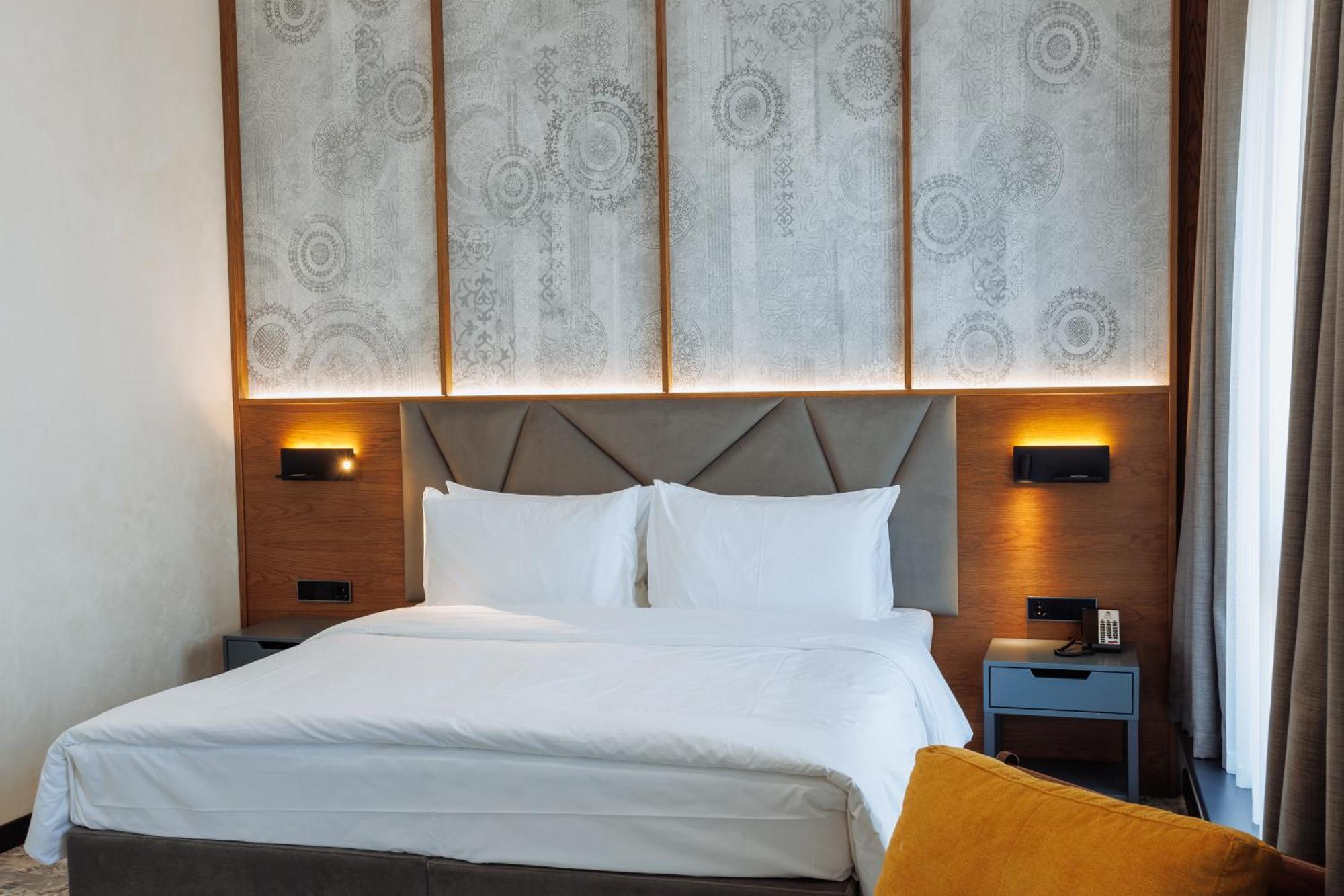 Aurum Garden Hotel 奇姆肯特 外观 照片