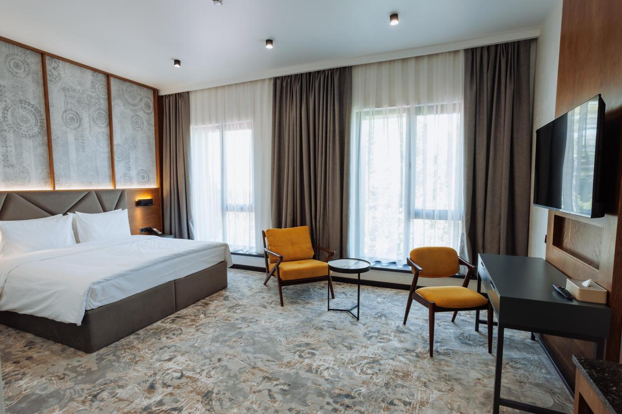 Aurum Garden Hotel 奇姆肯特 外观 照片