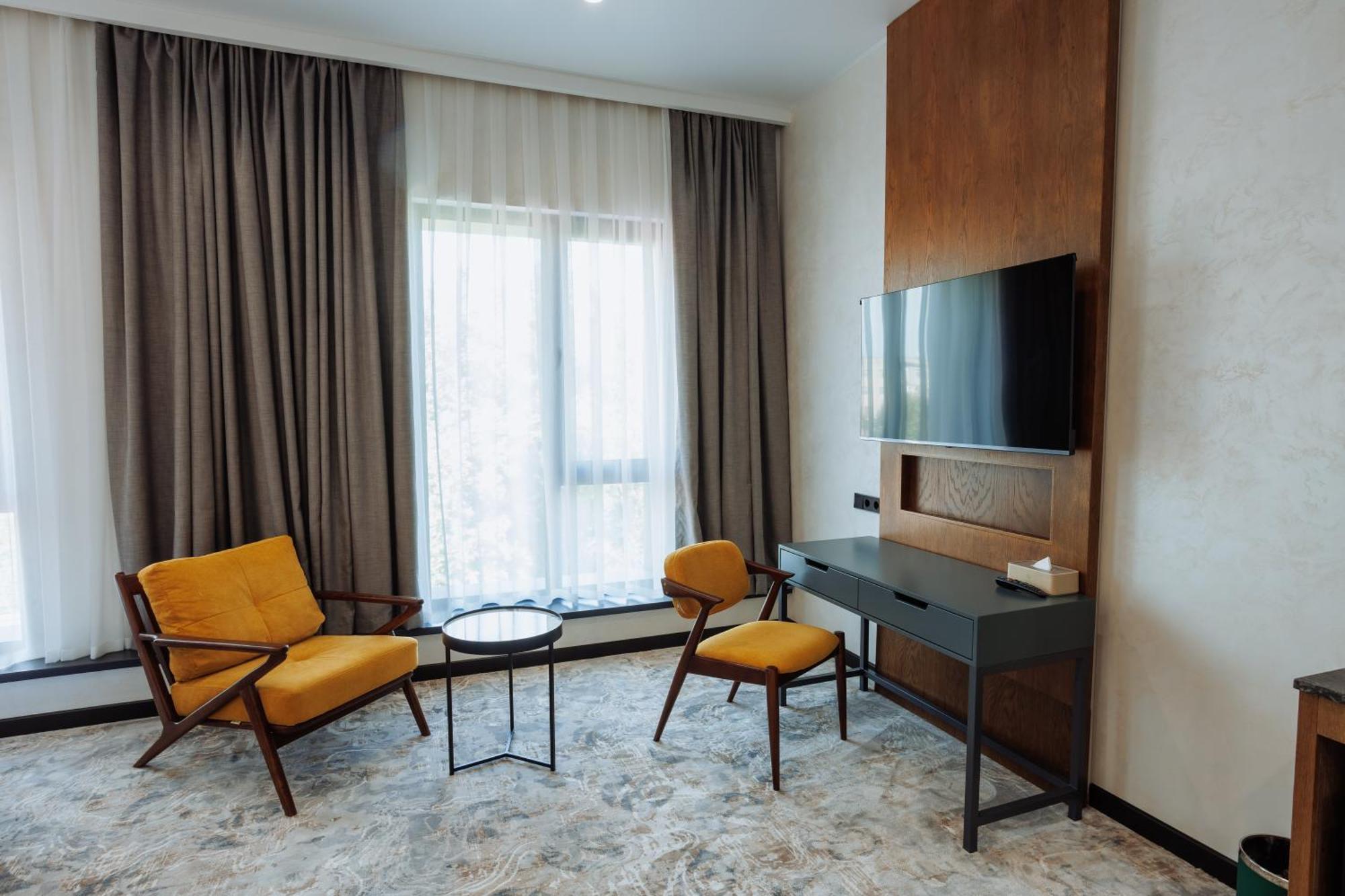 Aurum Garden Hotel 奇姆肯特 外观 照片
