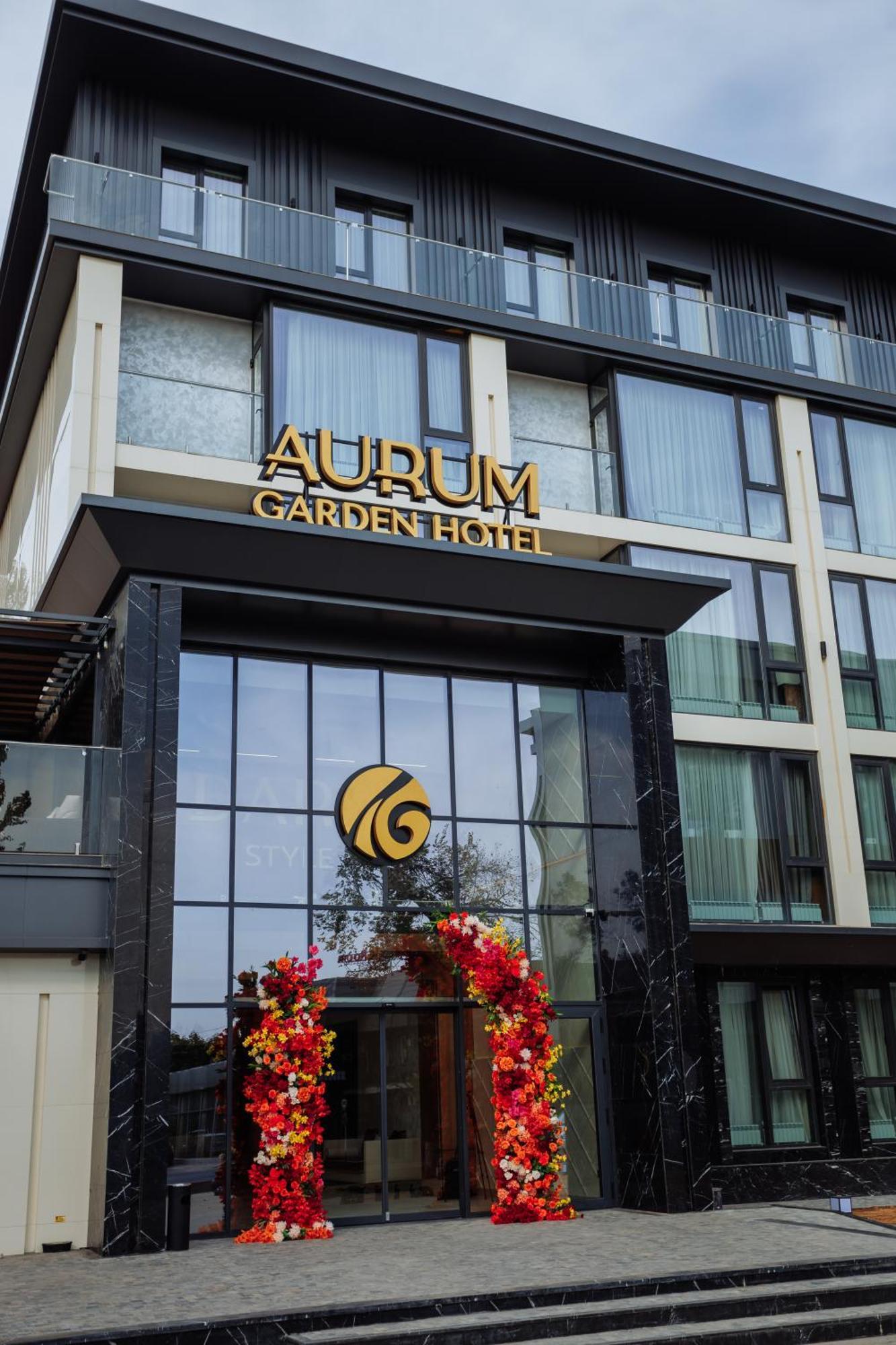 Aurum Garden Hotel 奇姆肯特 外观 照片
