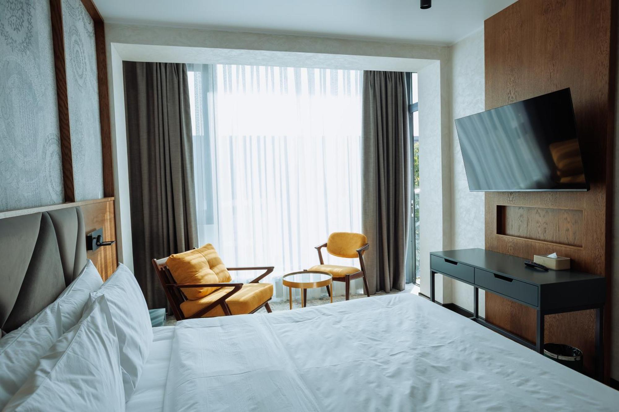 Aurum Garden Hotel 奇姆肯特 外观 照片