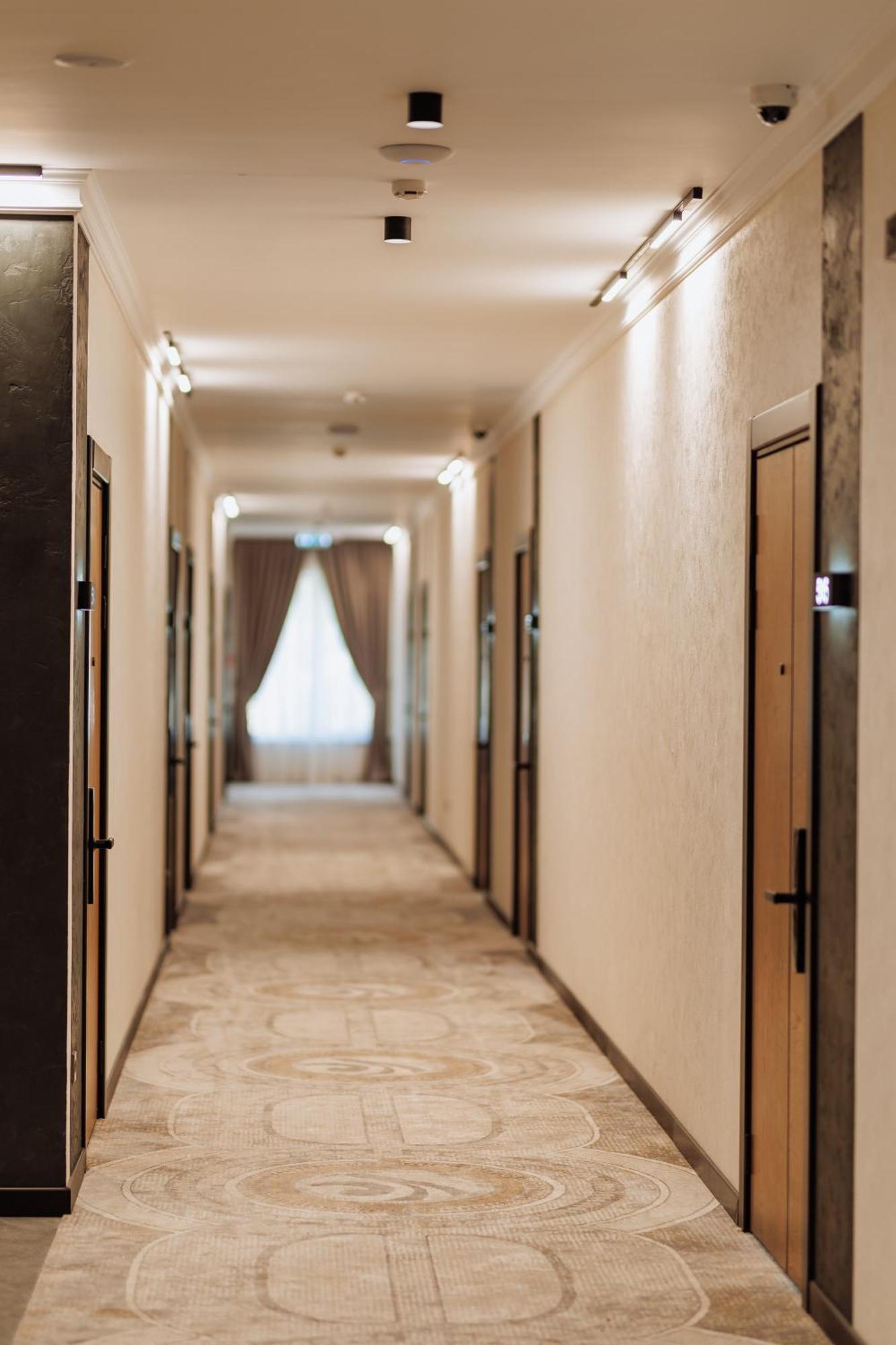Aurum Garden Hotel 奇姆肯特 外观 照片