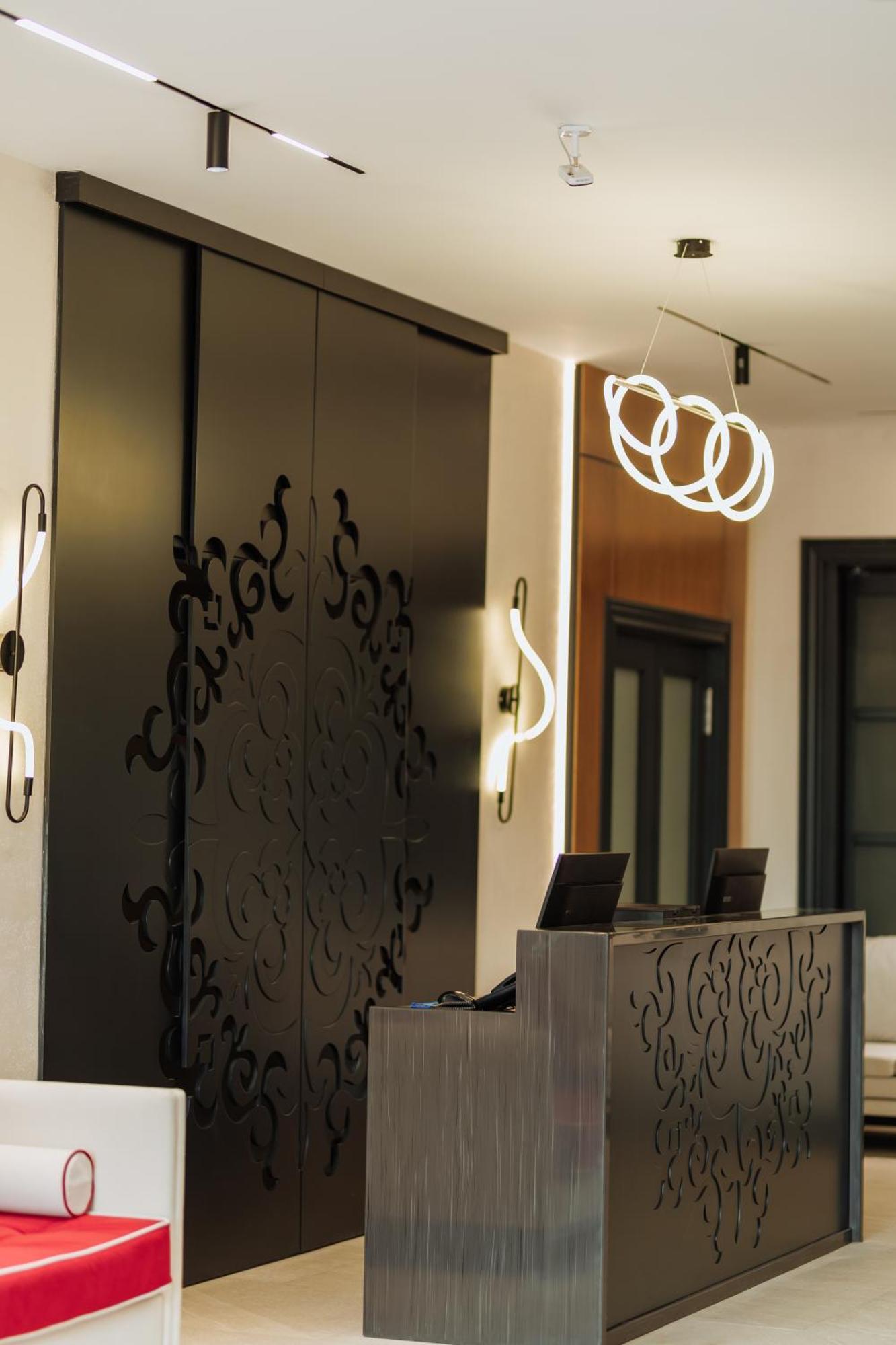 Aurum Garden Hotel 奇姆肯特 外观 照片