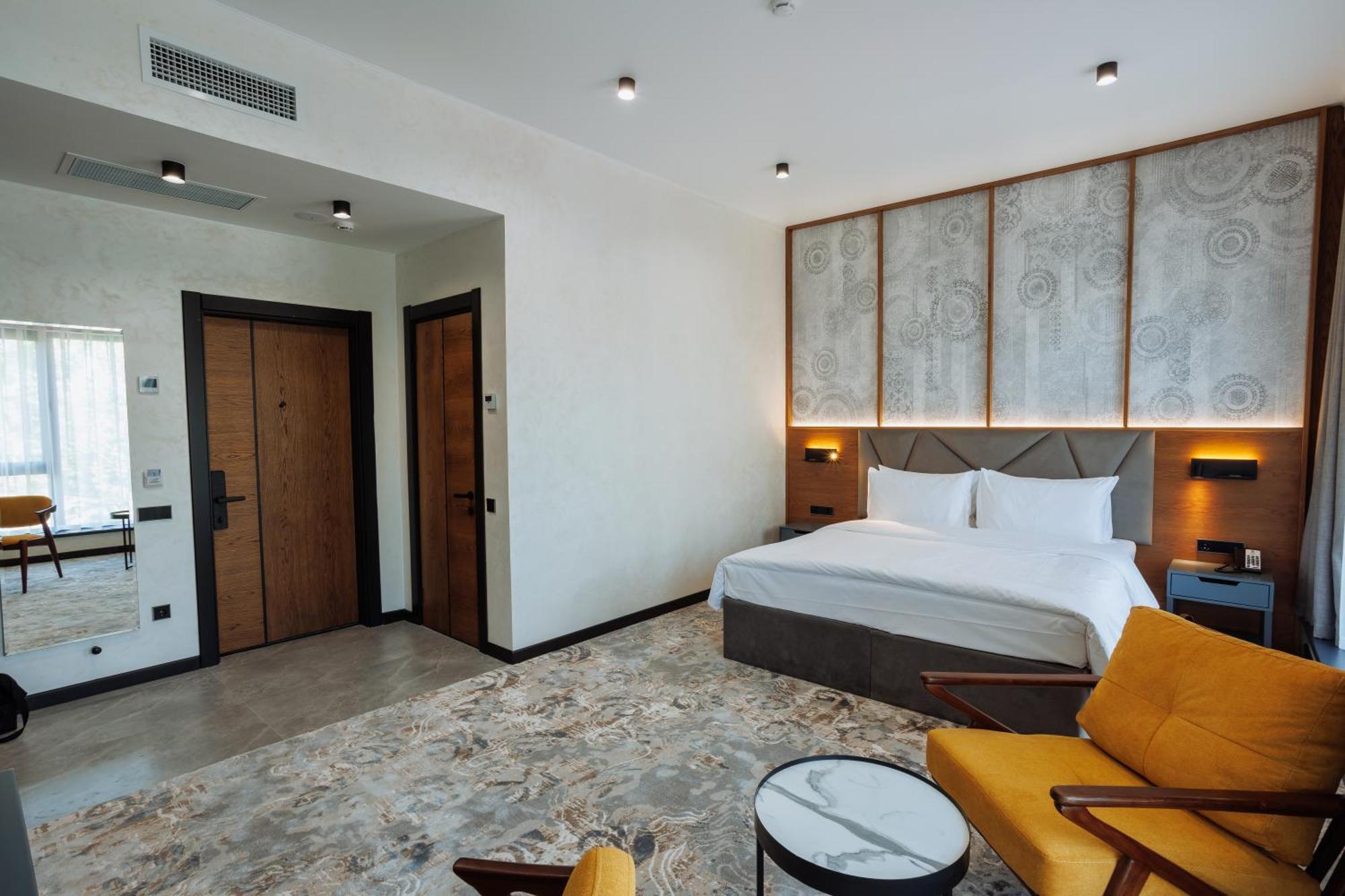 Aurum Garden Hotel 奇姆肯特 外观 照片
