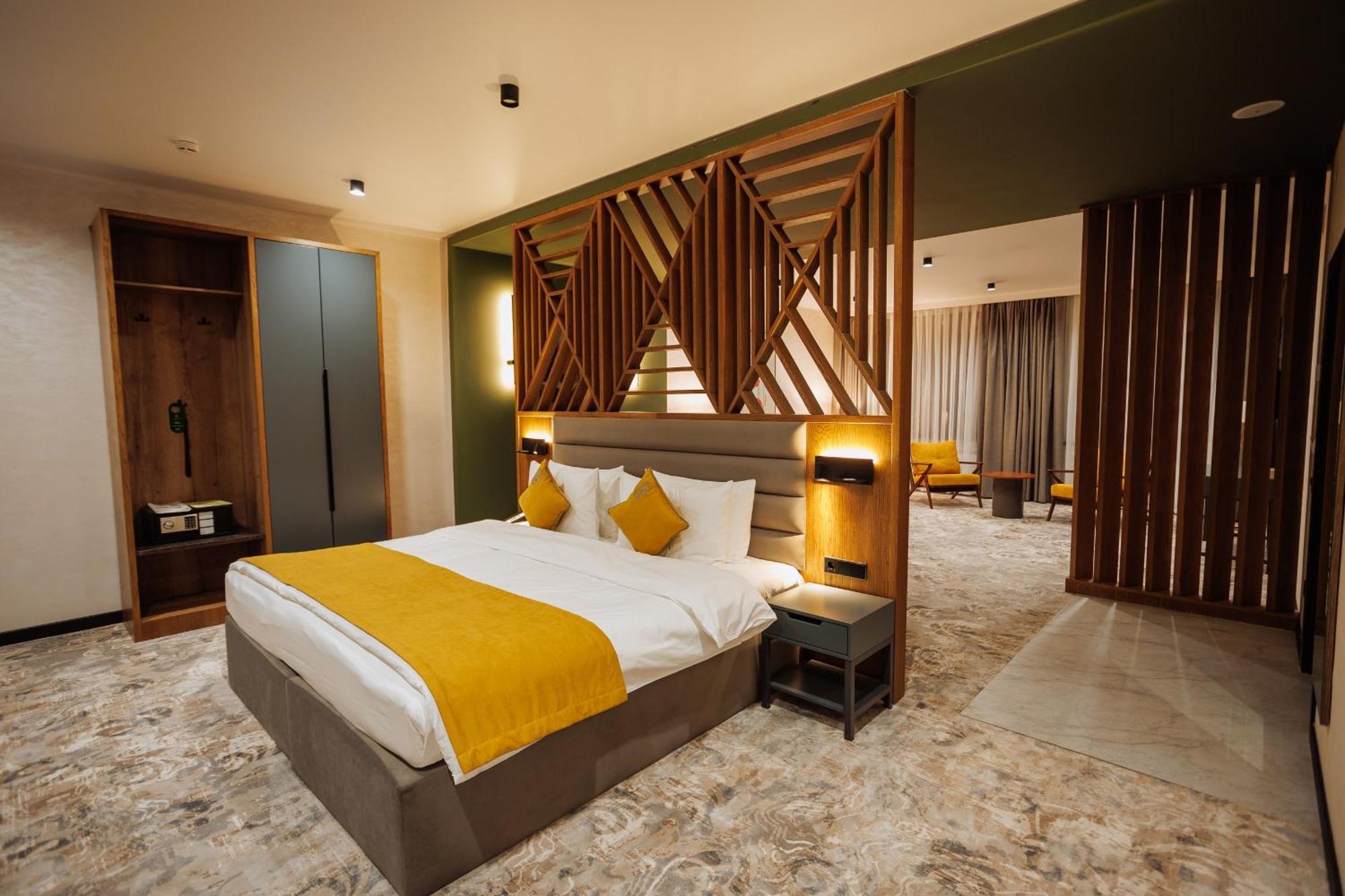 Aurum Garden Hotel 奇姆肯特 外观 照片