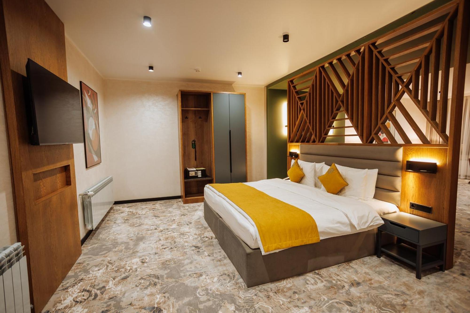 Aurum Garden Hotel 奇姆肯特 外观 照片